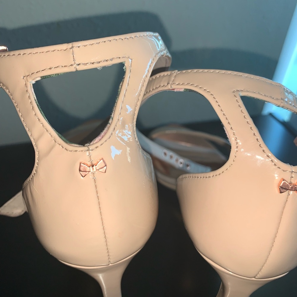 Heels - Picture 6 of 9